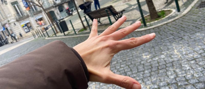 PRÁTICAS DA MANHÃ EM CAMINHADAS E POISIOS NA RUA